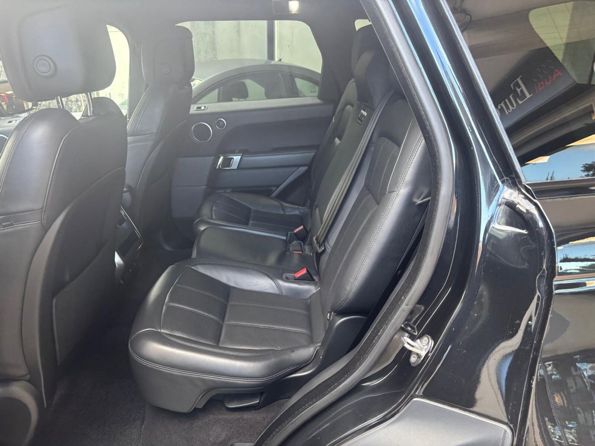 Land Rover Range Rover Sport 3.0 TDV6 HSE Dynamic (8)