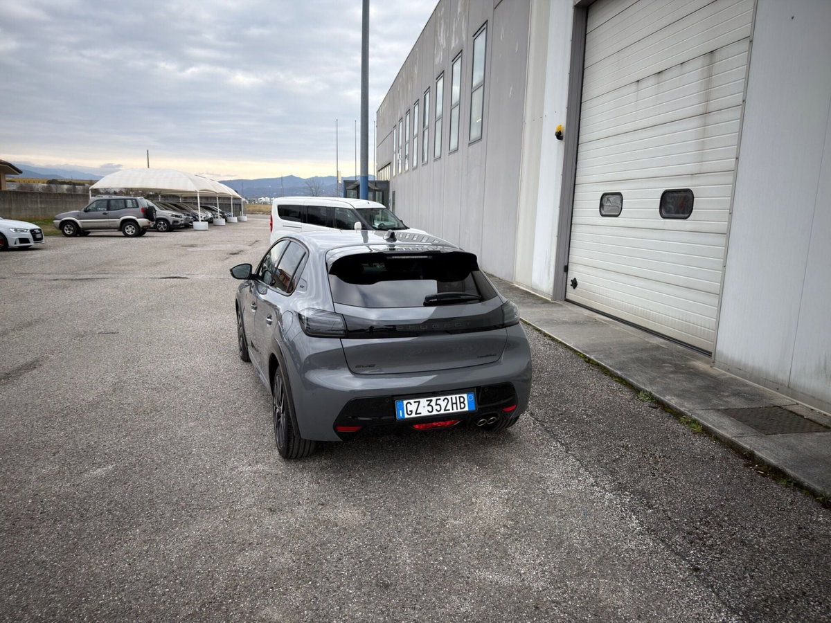 Peugeot 208 Turbo 110 EAT6 S&S 5 porte GT Line (4)