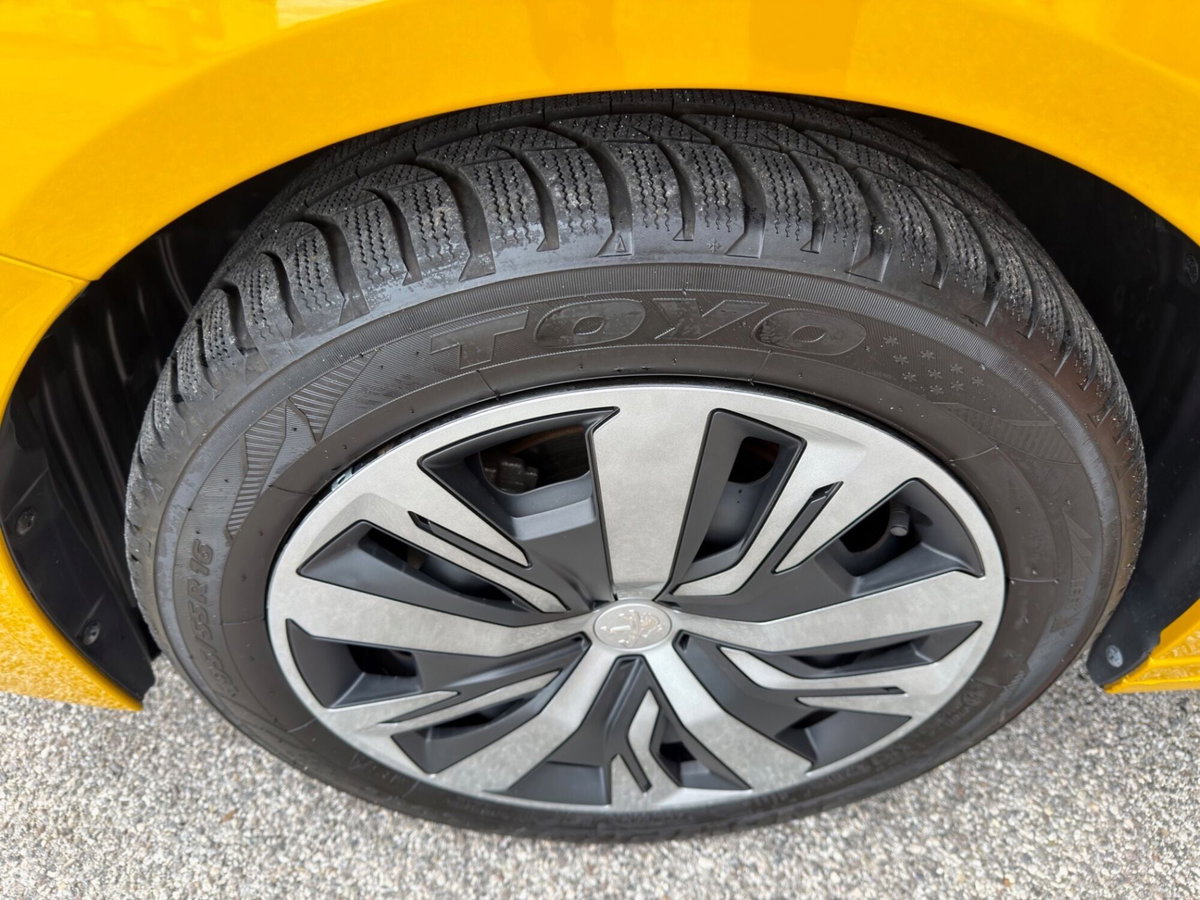 Peugeot 208 PureTech 75 Stop&Start 5 porte Active Pack (17)