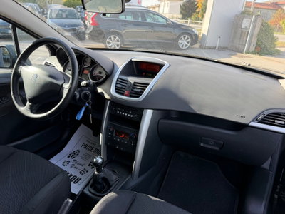Peugeot 207 109CV 3p. XSI (10)