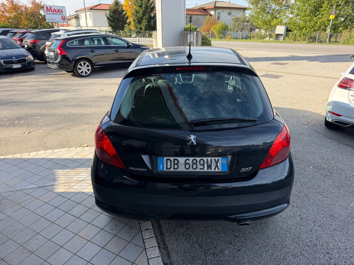 Peugeot 207 109CV 3p. XSI (5)