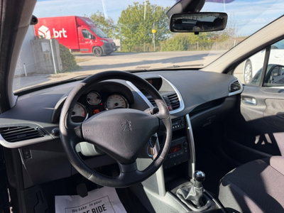 Peugeot 207 109CV 3p. XSI (7)