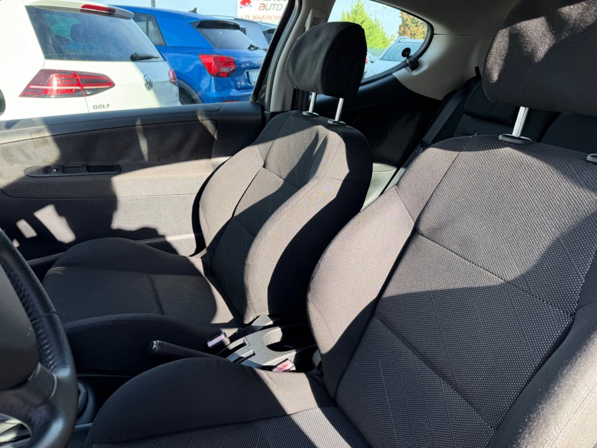 Peugeot 207 109CV 3p. XSI (8)