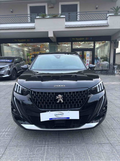Peugeot 2008 PureTech 130 S&S EAT8 GT Pack (2)