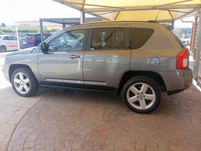 Jeep Compass 2.2 CRD Limited (7)