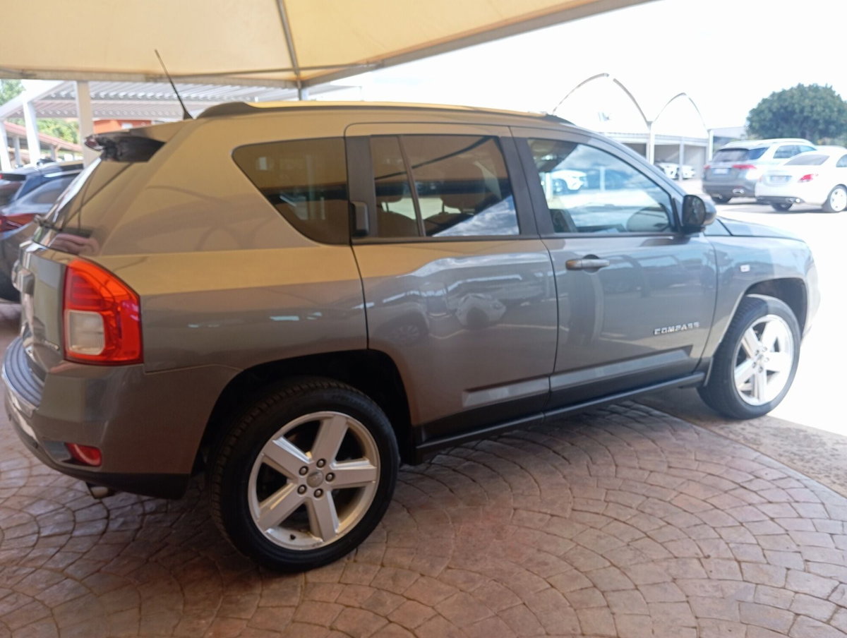 Jeep Compass 2.2 CRD Limited (8)