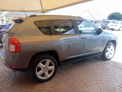 Jeep Compass 2.2 CRD Limited (8)