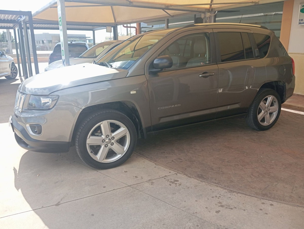 Jeep Compass 2.2 CRD Limited (9)