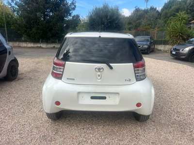 Toyota iQ 1.0 Sol (4)