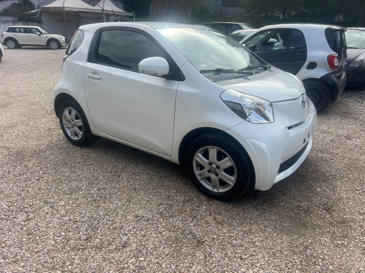 Toyota iQ 1.0 Sol (6)