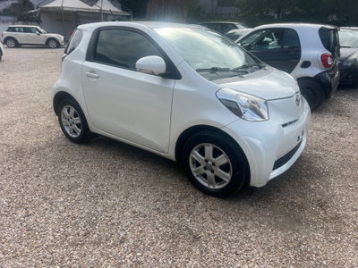 Toyota iQ 1.0 Sol (6)