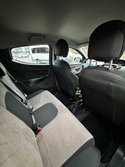 Lancia Ypsilon 1.0 FireFly 5 porte S&S Hybrid Silver Plus (13)
