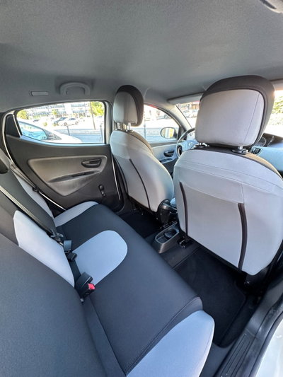 Lancia Ypsilon 1.2 69 CV 5 porte Silver (13)