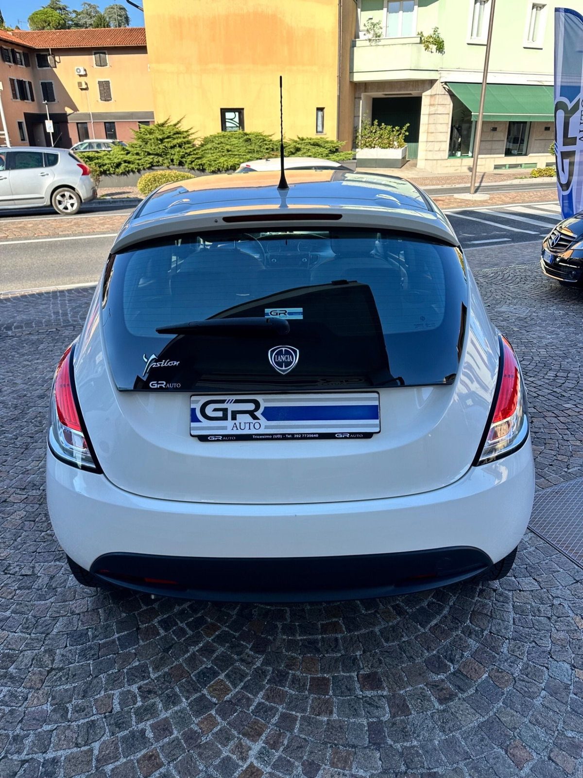 Lancia Ypsilon 1.2 69 CV 5 porte Silver (5)