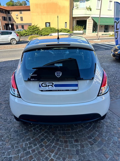 Lancia Ypsilon 1.2 69 CV 5 porte Silver (5)