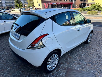 Lancia Ypsilon 1.2 69 CV 5 porte Silver (6)