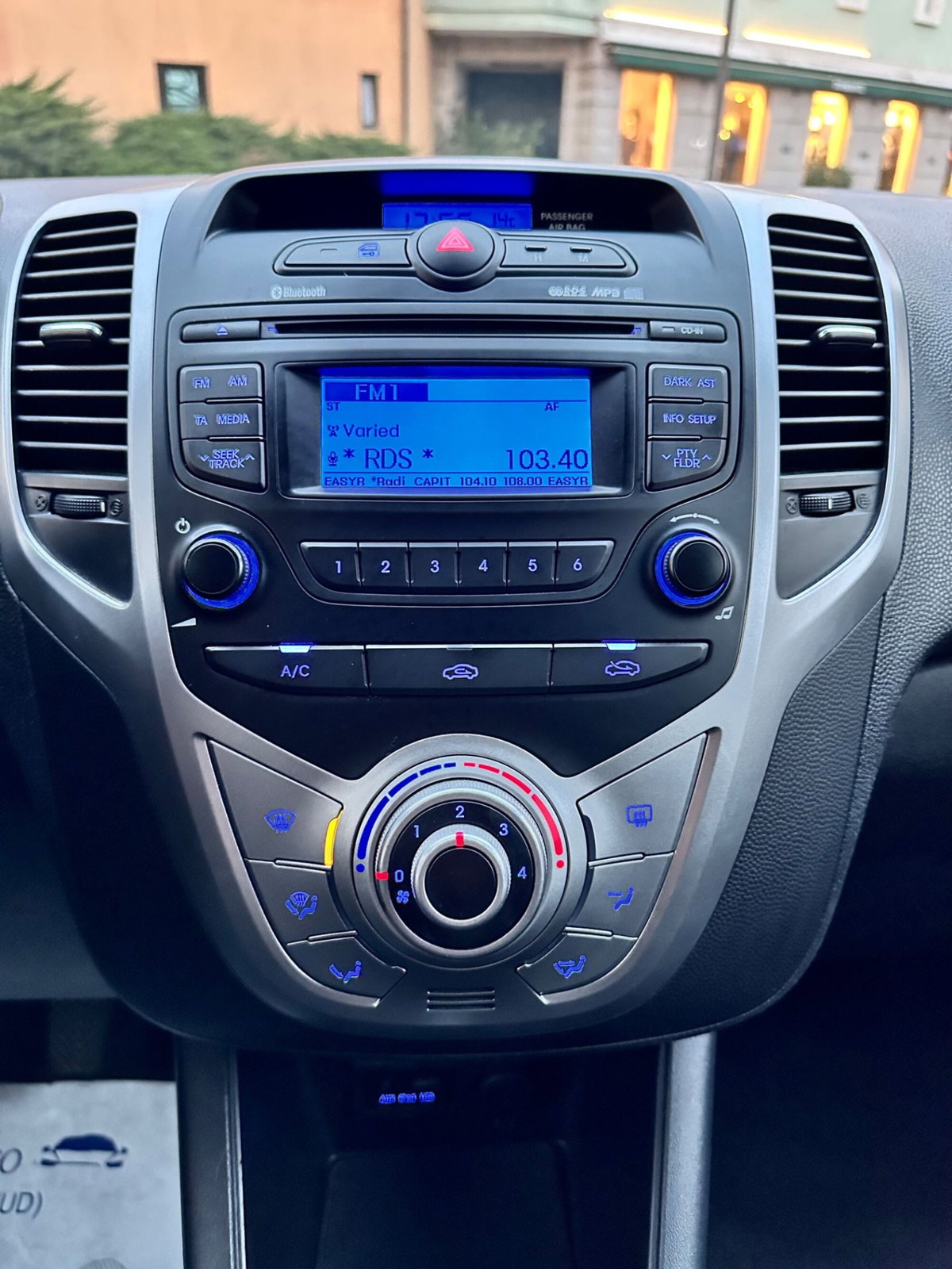 Hyundai ix20 1.6 CRDI 115 CV Style (18)