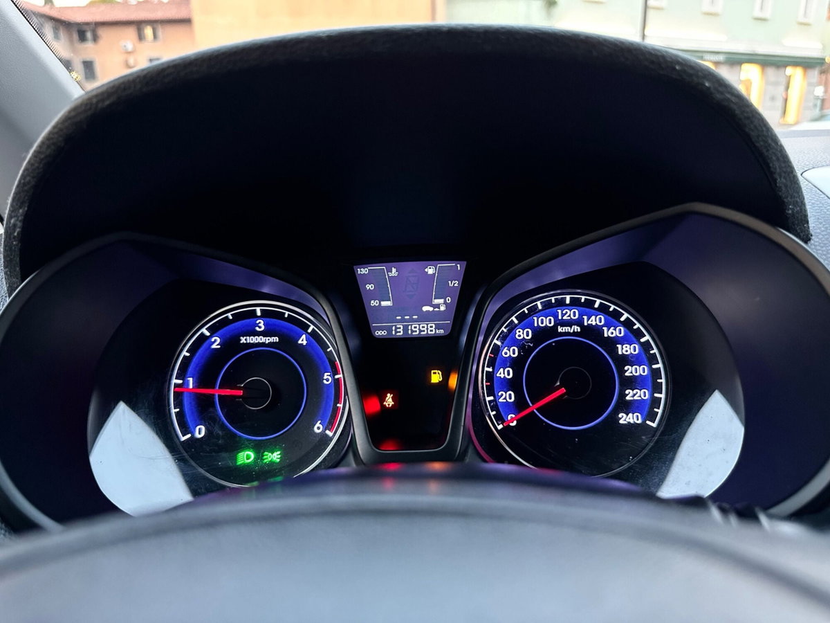 Hyundai ix20 1.6 CRDI 115 CV Style (20)