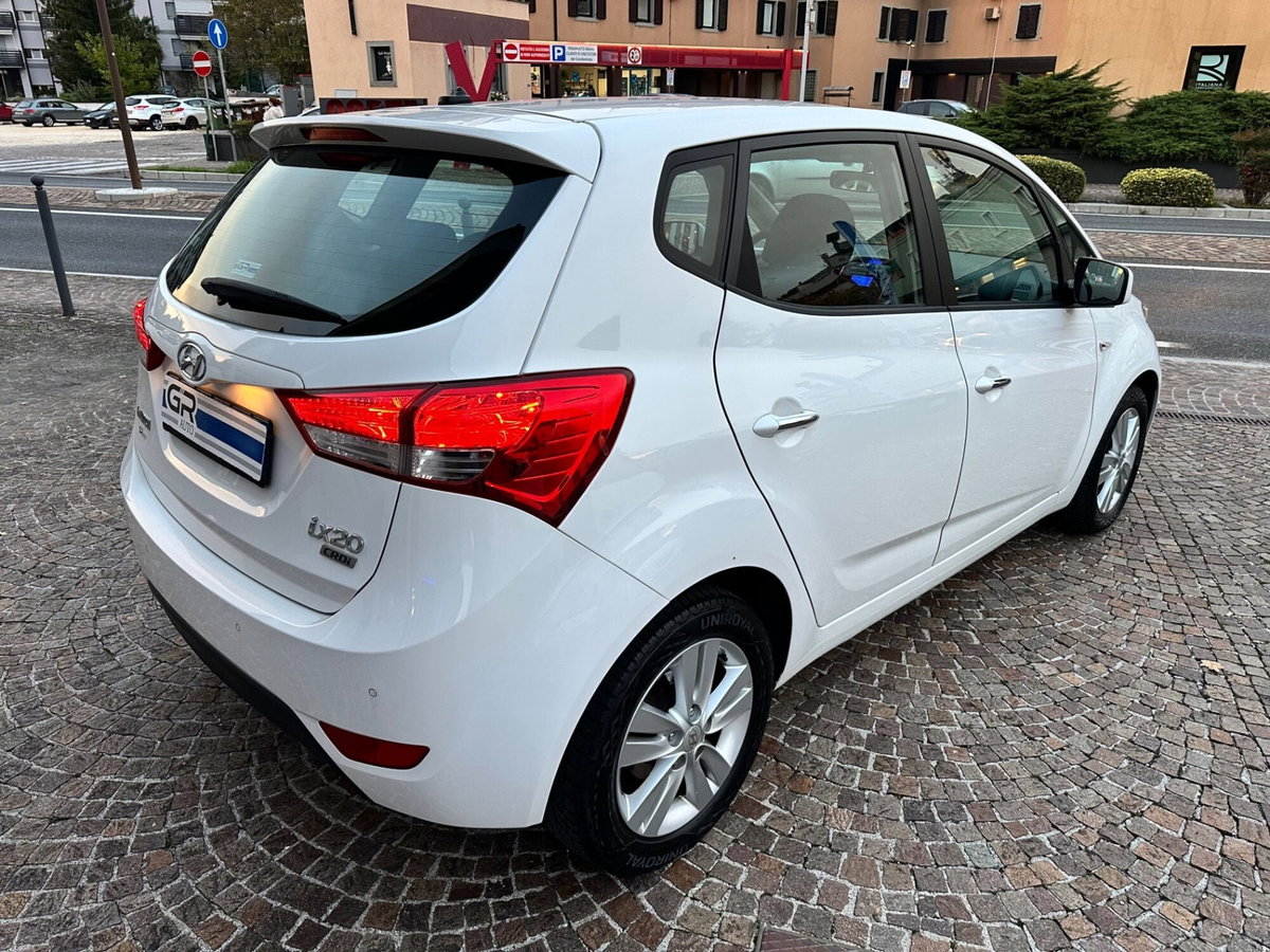 Hyundai ix20 1.6 CRDI 115 CV Style (8)