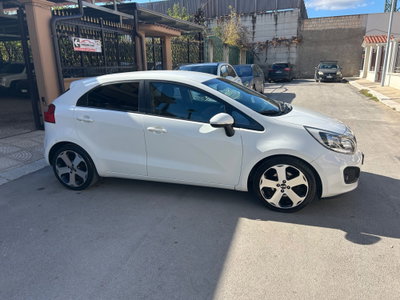 Kia Rio 1.4 CRDi 5p. Cool (10)