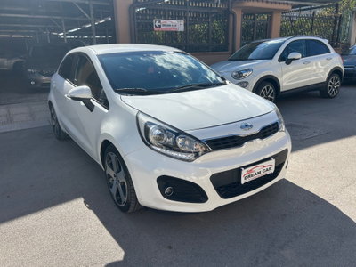 Kia Rio 1.4 CRDi 5p. Cool (9)
