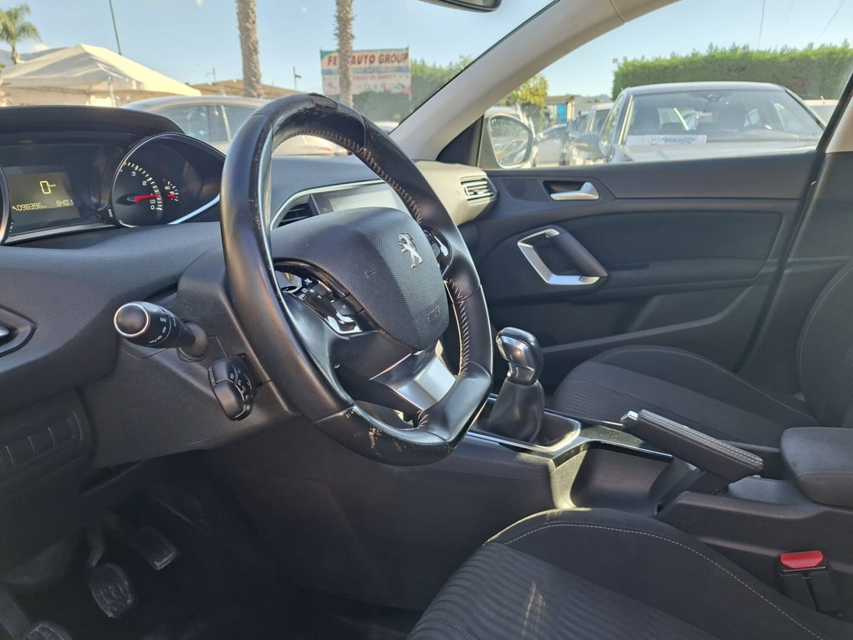 Peugeot 308 PureTech Turbo 110 S&S Active Pack (11)