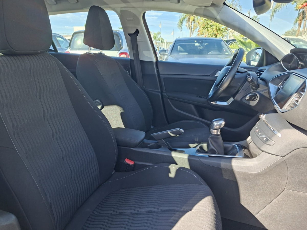 Peugeot 308 PureTech Turbo 110 S&S Active Pack (14)