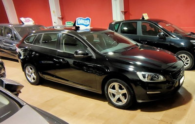 Volvo V60 D2 Geartronic Dynamic Edition (4)