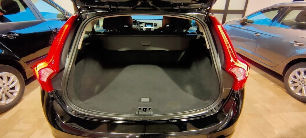 Volvo V60 D2 Geartronic Dynamic Edition (5)