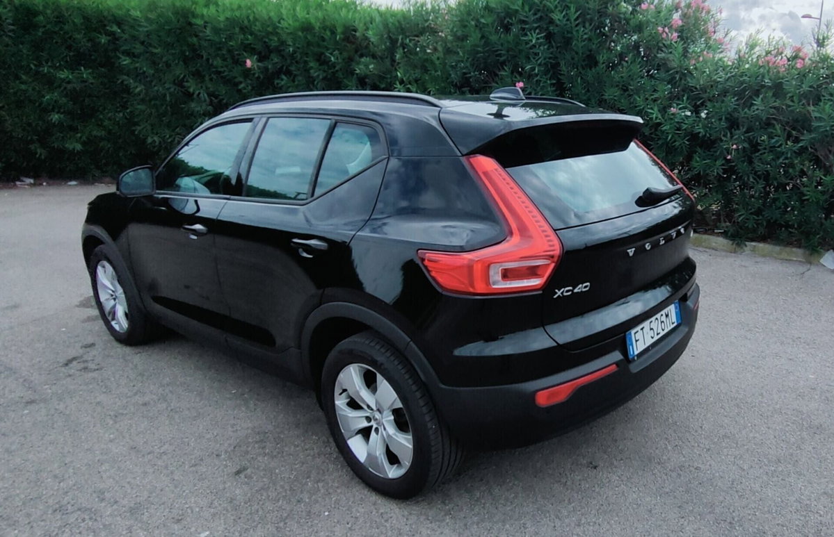 Volvo XC40 D3 AWD Business (13)