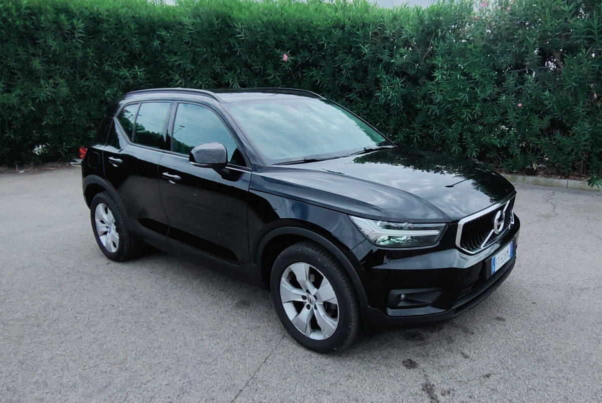 Volvo XC40 D3 AWD Business (4)