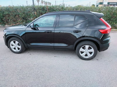 Volvo XC40 D3 Business Plus (2)
