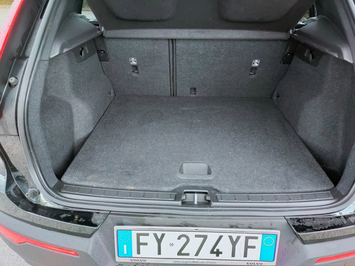 Volvo XC40 D3 Business Plus (4)