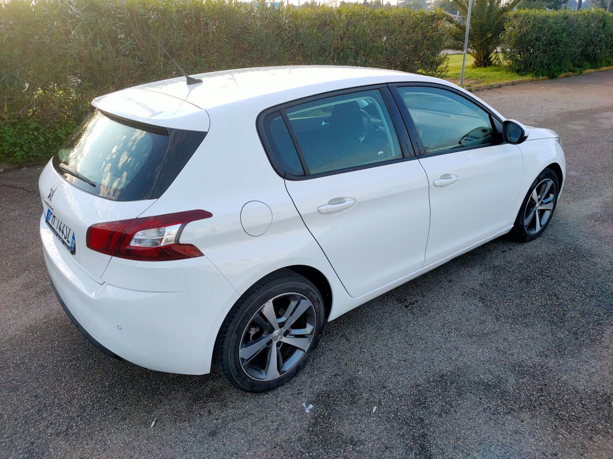 Peugeot 308 BlueHDi 120 S&S Allure (4)