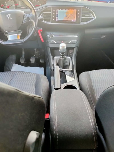 Peugeot 308 BlueHDi 120 S&S Allure (5)