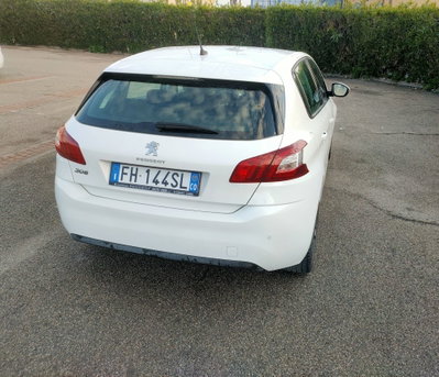 Peugeot 308 BlueHDi 120 S&S Allure (7)