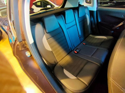 Peugeot 2008 120 S&S Allure (11)