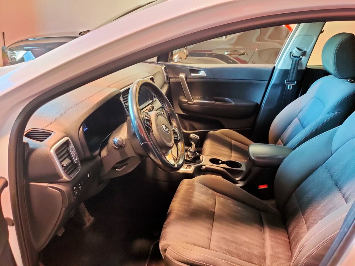 Kia Sportage 1.7 CRDI 2WD Cool (10)