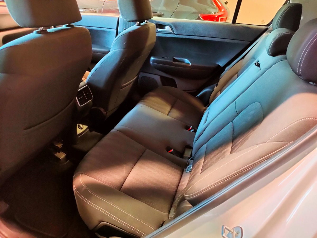 Kia Sportage 1.7 CRDI 2WD Cool (15)