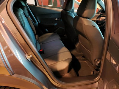 Peugeot 2008 BlueHDi 130 S&S EAT8 Allure Pack (9)