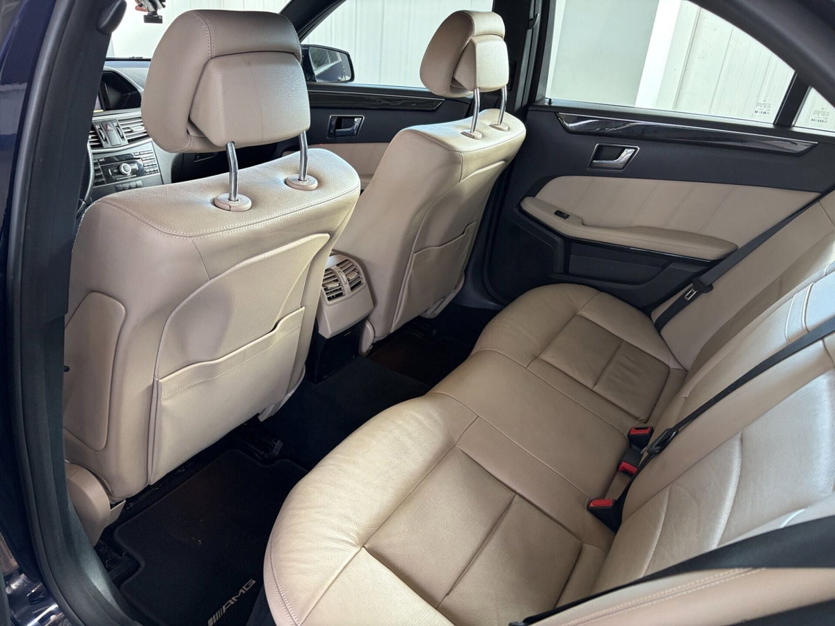 Mercedes-Benz Classe E 350 CDI BlueEFFICIENCY 4M. Avantg. AMG (12)