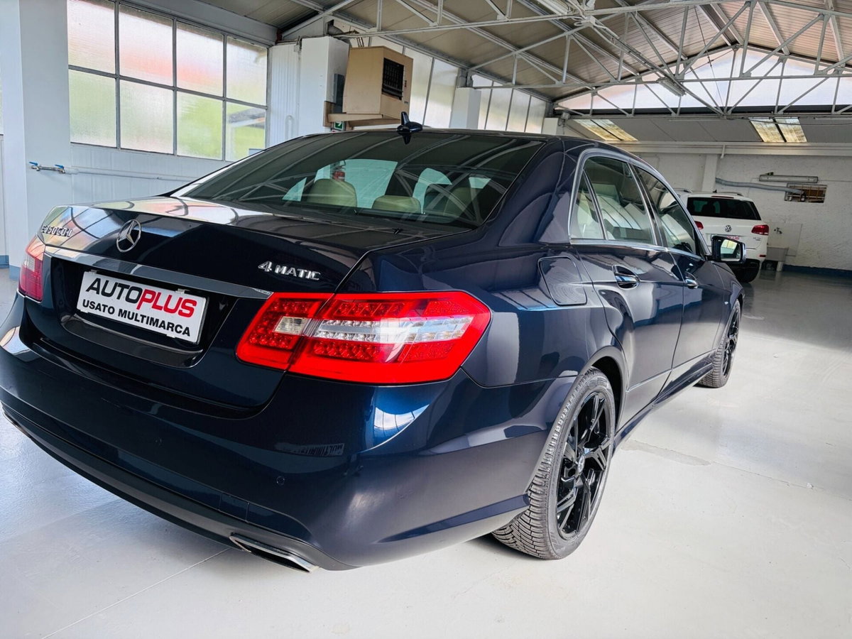 Mercedes-Benz Classe E 350 CDI BlueEFFICIENCY 4M. Avantg. AMG (5)