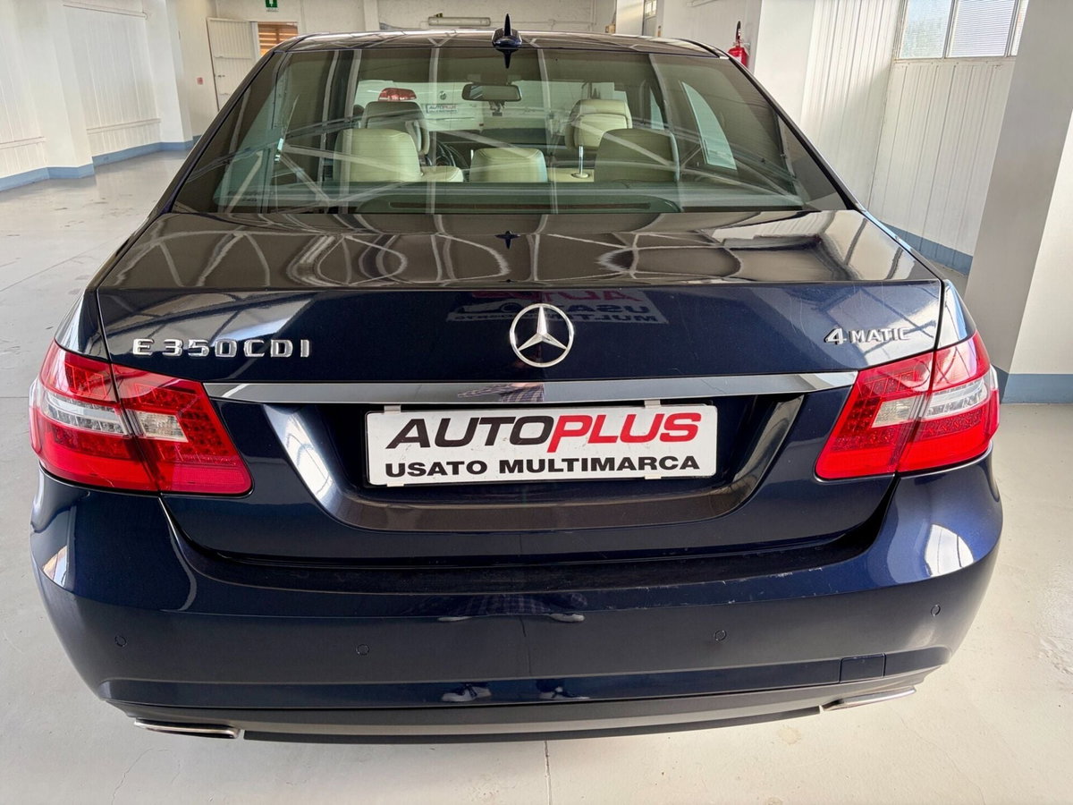 Mercedes-Benz Classe E 350 CDI BlueEFFICIENCY 4M. Avantg. AMG (6)