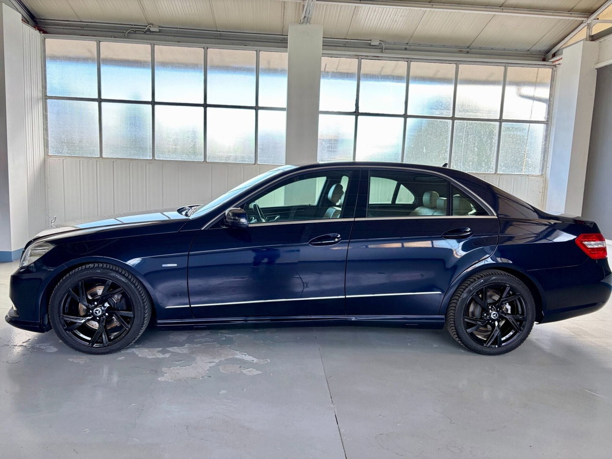Mercedes-Benz Classe E 350 CDI BlueEFFICIENCY 4M. Avantg. AMG (8)
