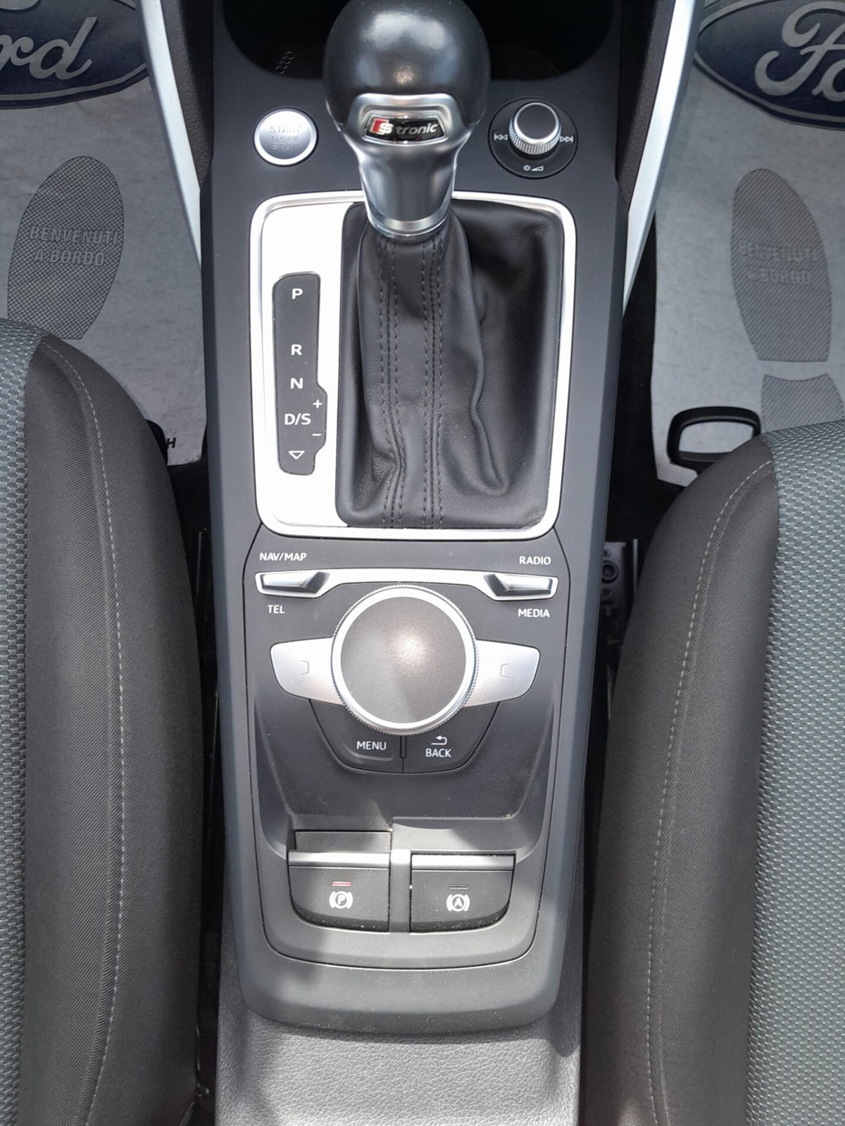 Audi Q2 Q2 30 TDI Business Design (20)