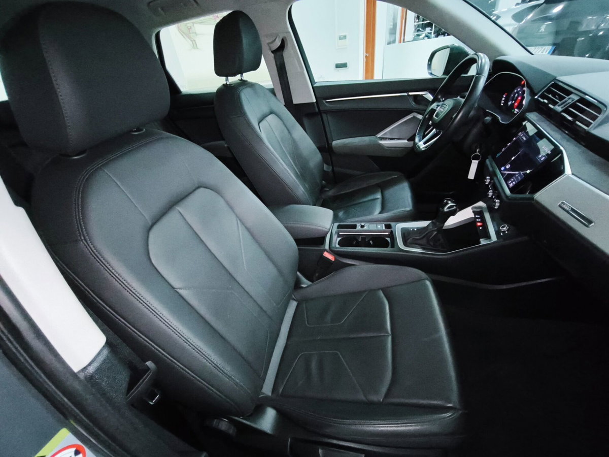 Audi Q3 Sportback 2.0 tdi Business 150cv s-tronic (14)