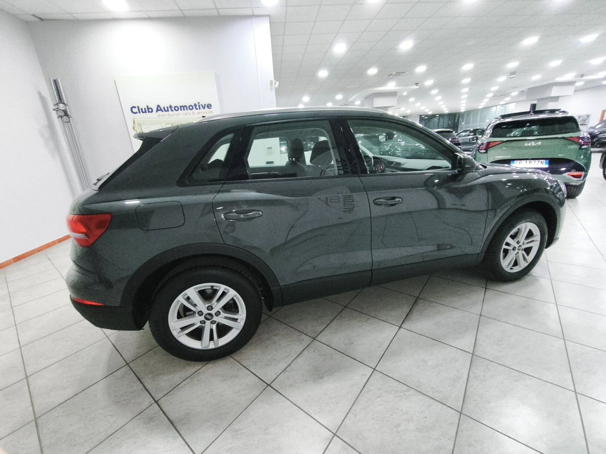 Audi Q3 Sportback 2.0 tdi Business 150cv s-tronic (7)