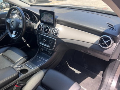 Mercedes-Benz GLA SUV 200 d Automatic Sport (10)