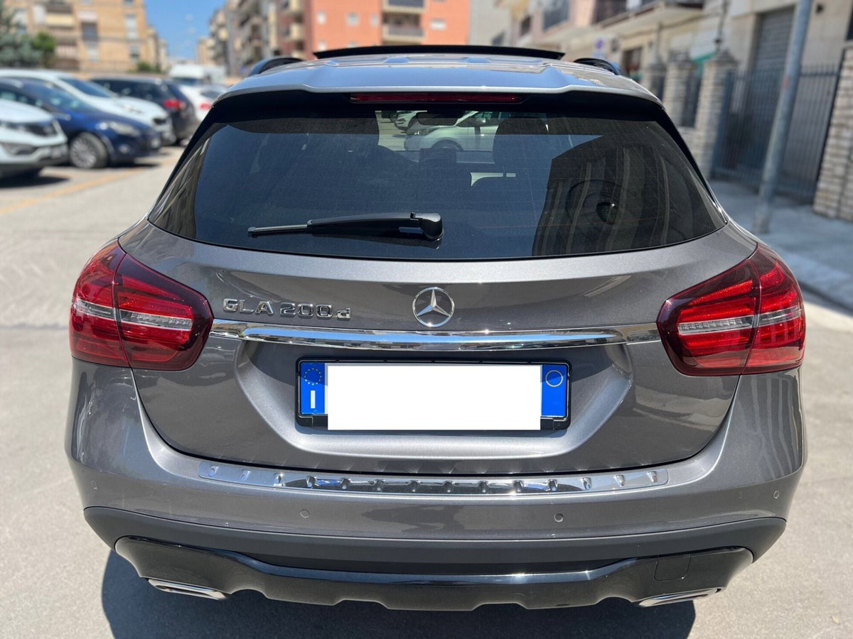 Mercedes-Benz GLA SUV 200 d Automatic Sport (4)