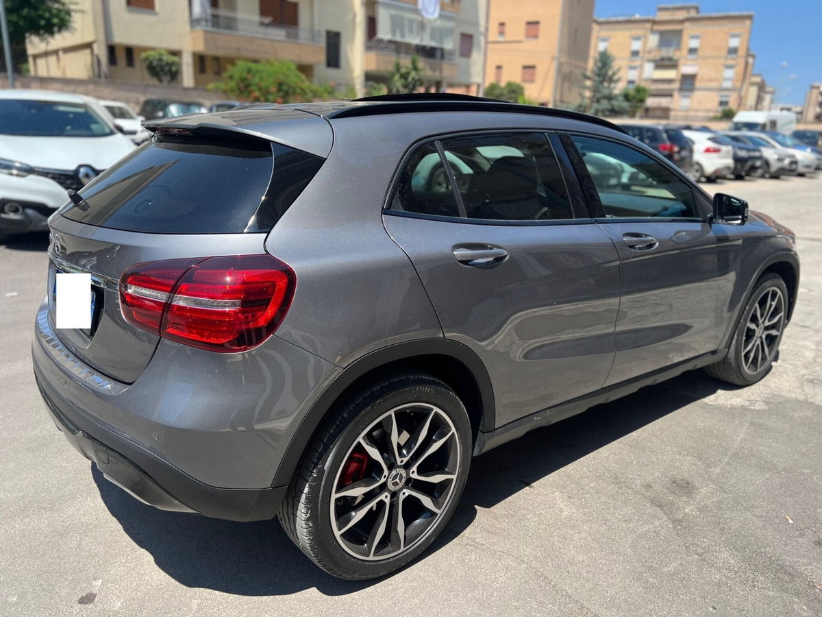 Mercedes-Benz GLA SUV 200 d Automatic Sport (5)